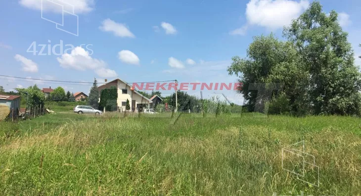 Plac | 4zida