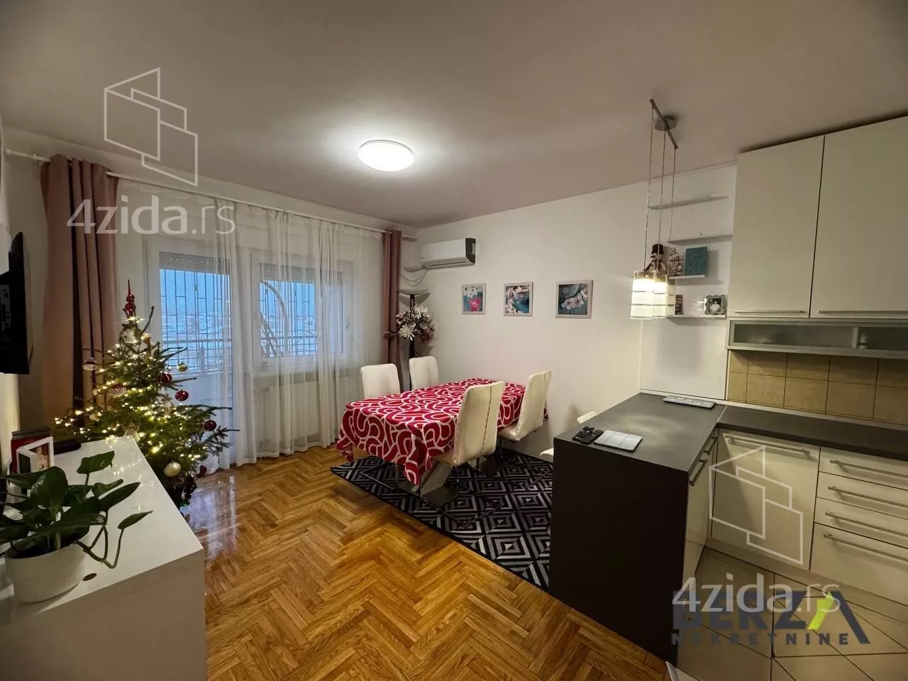 Troiposoban stan | 4zida