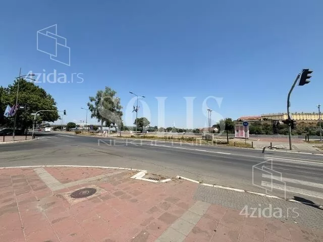 Šestosoban stan | 4zida