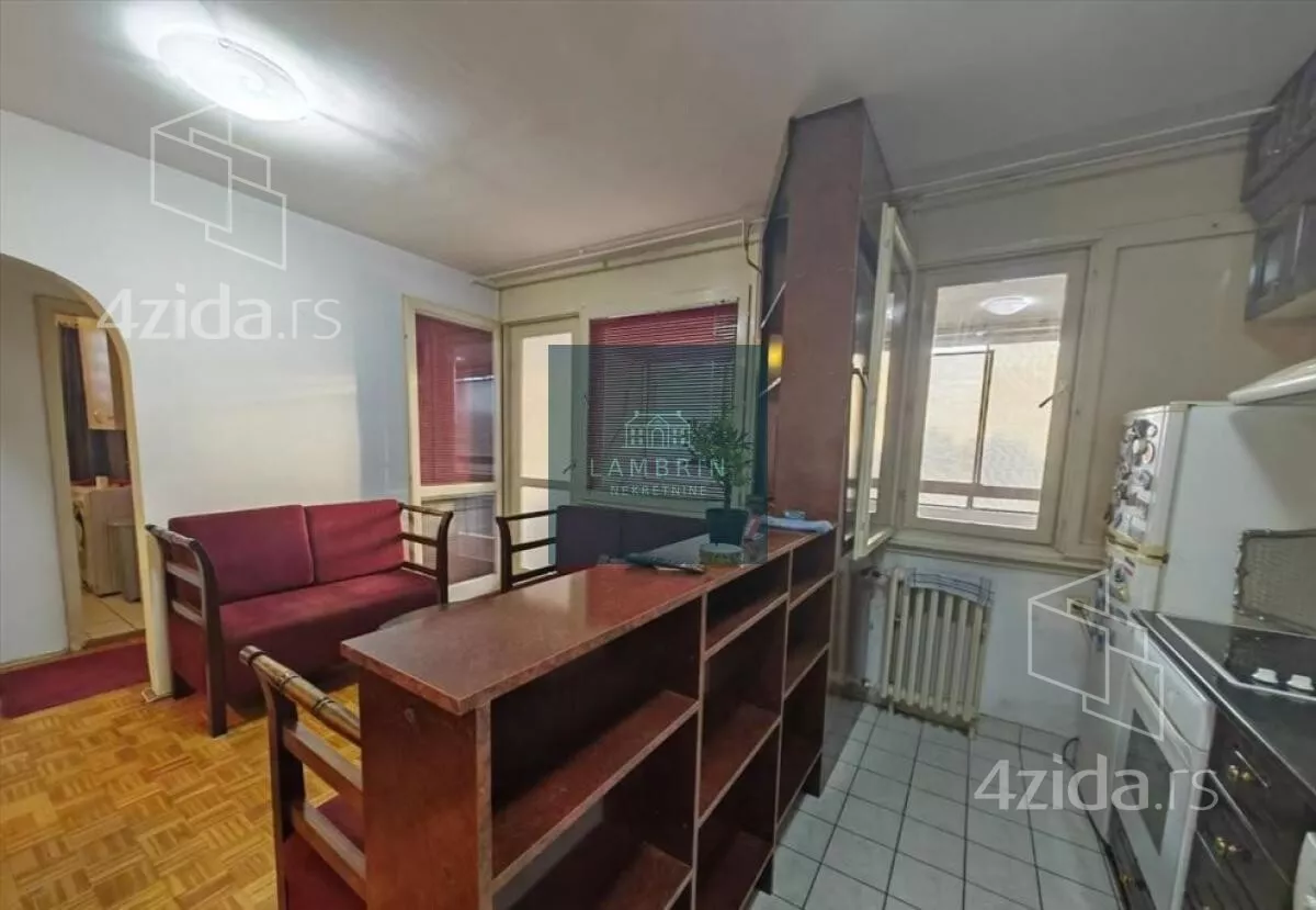 Troiposoban stan | 4zida
