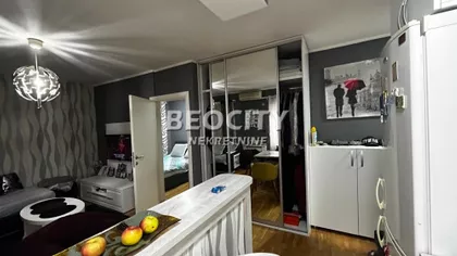 17. oktobra | 4zida.rs