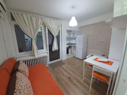 Vojvođanska 8 | 4zida.rs