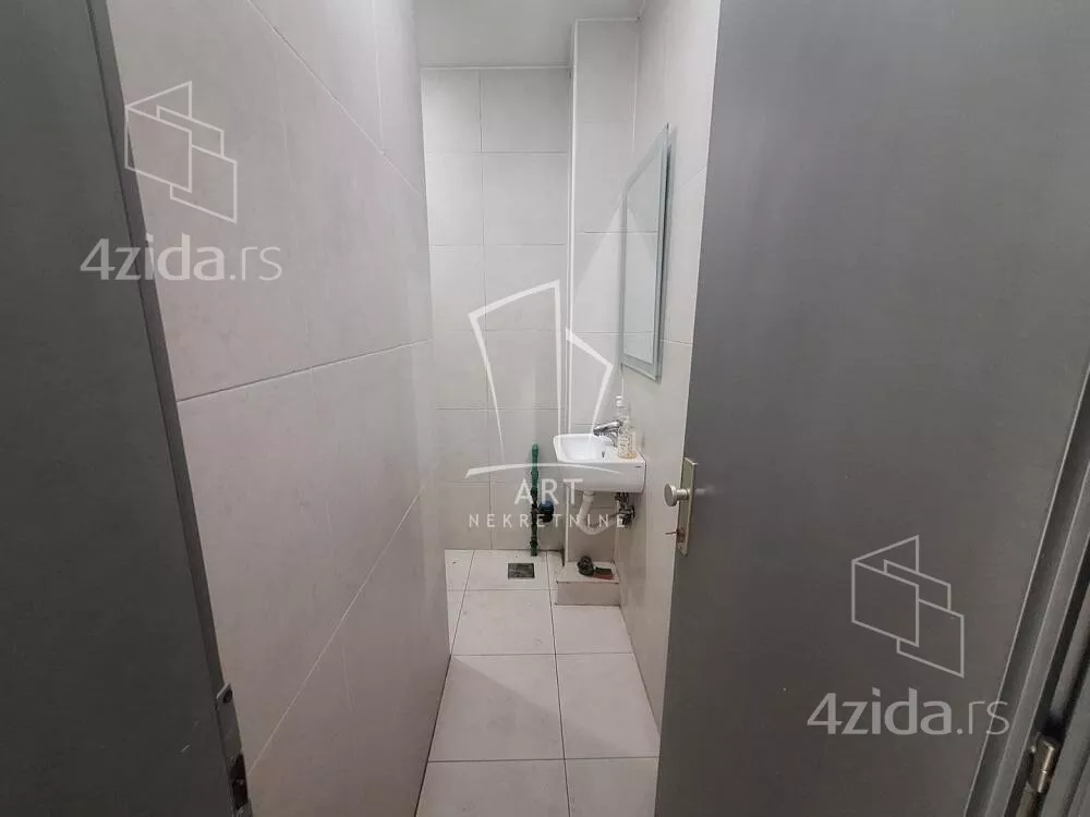 Lokal | 4zida