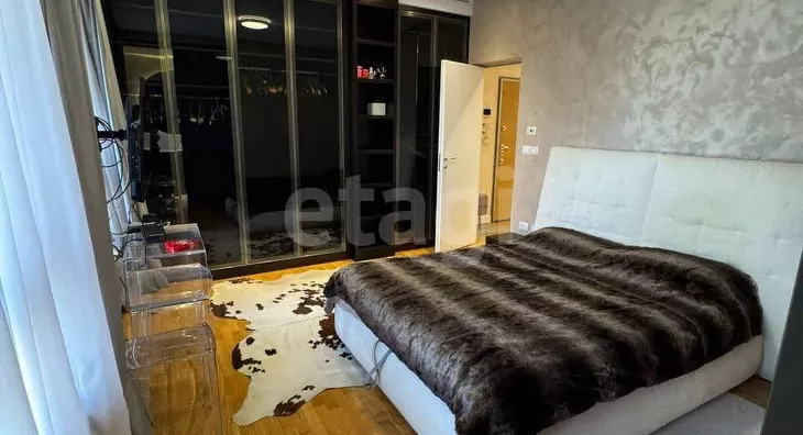 Šestosoban stan | 4zida