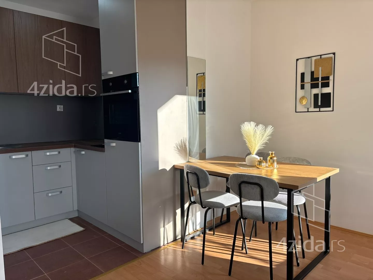 Jednoiposoban stan | 4zida