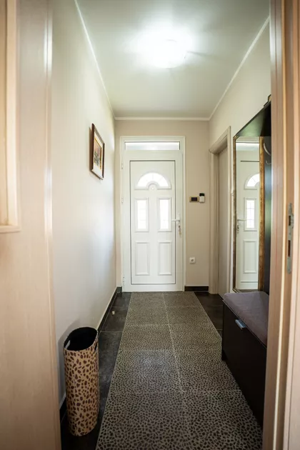 Kapetana Dušana Lazarevića 37A | 4zida.rs