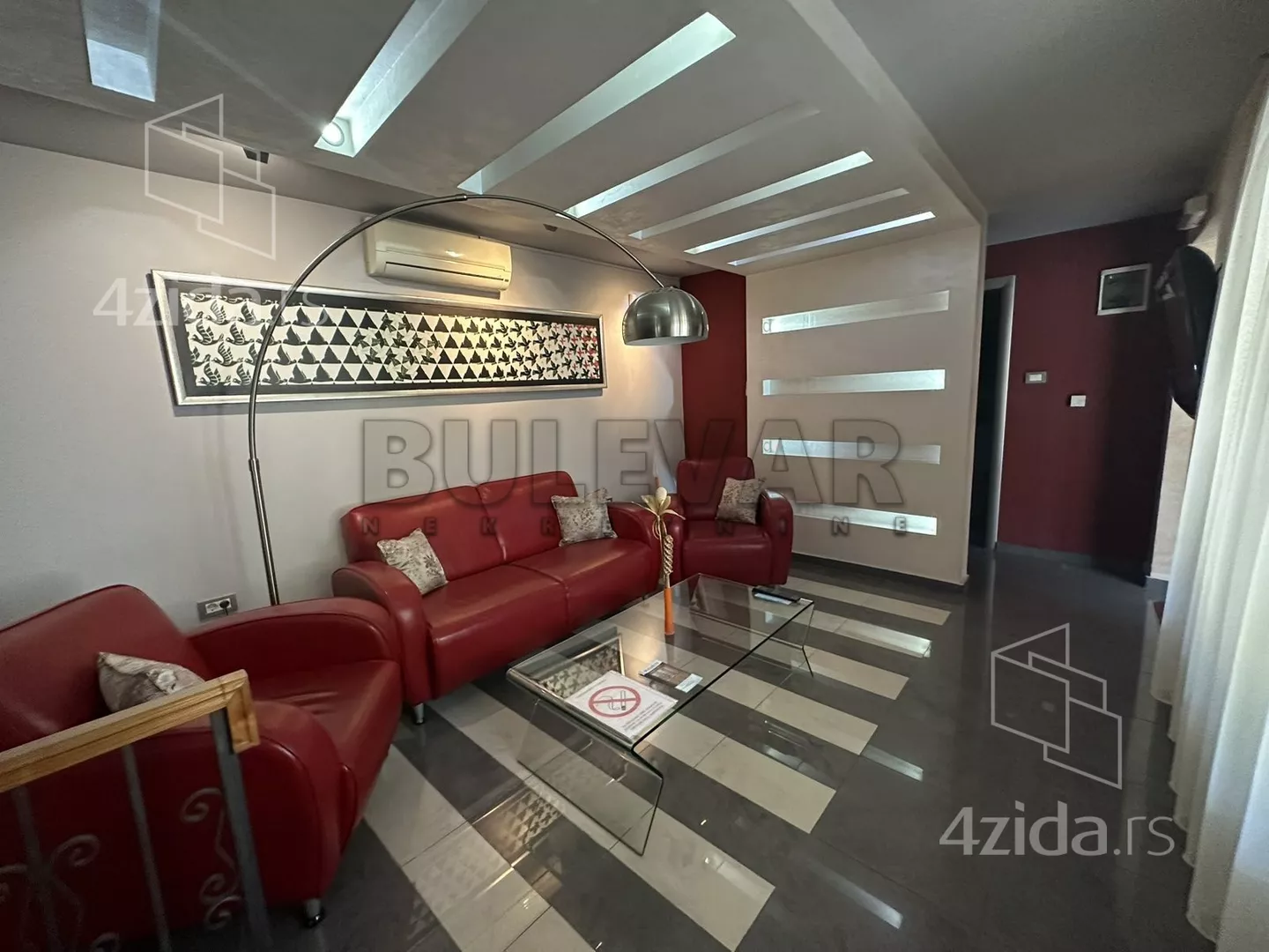 Lokal | 4zida