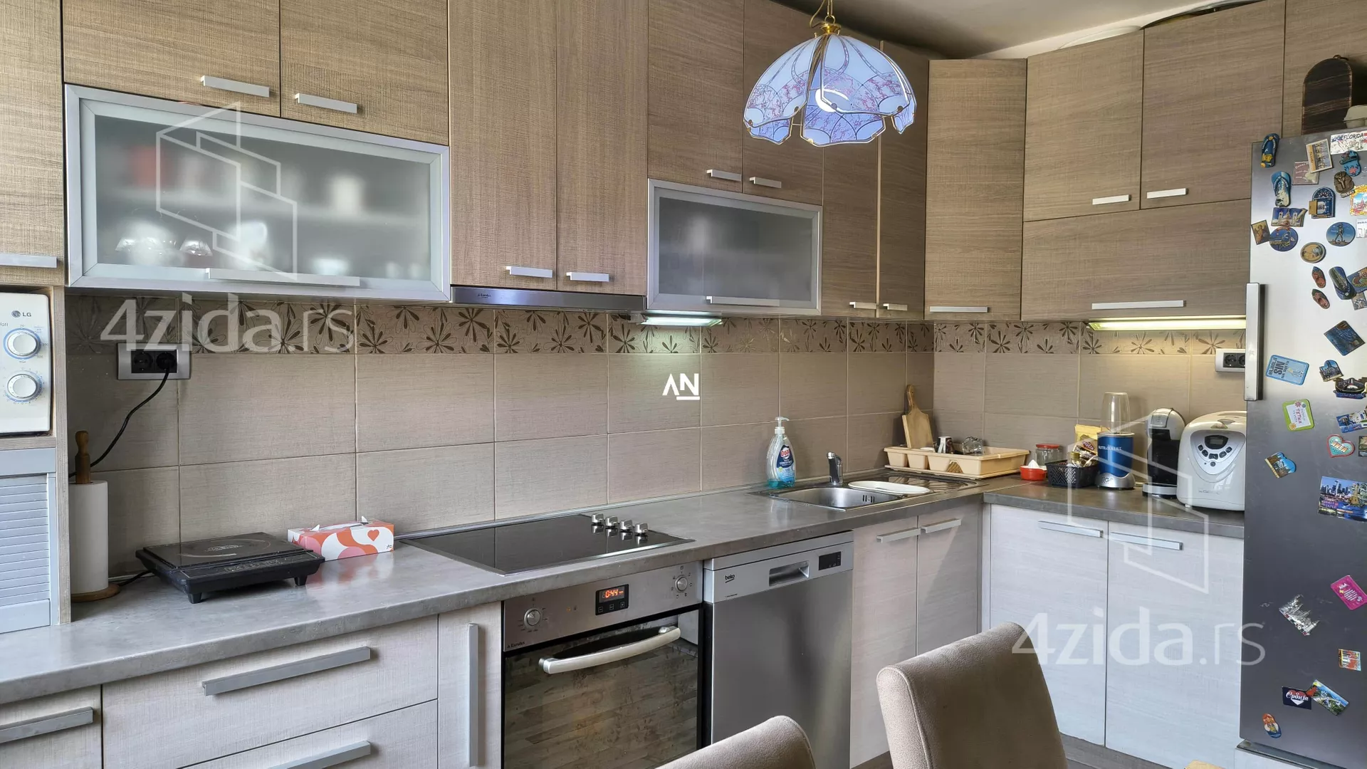 Šestosoban stan | 4zida