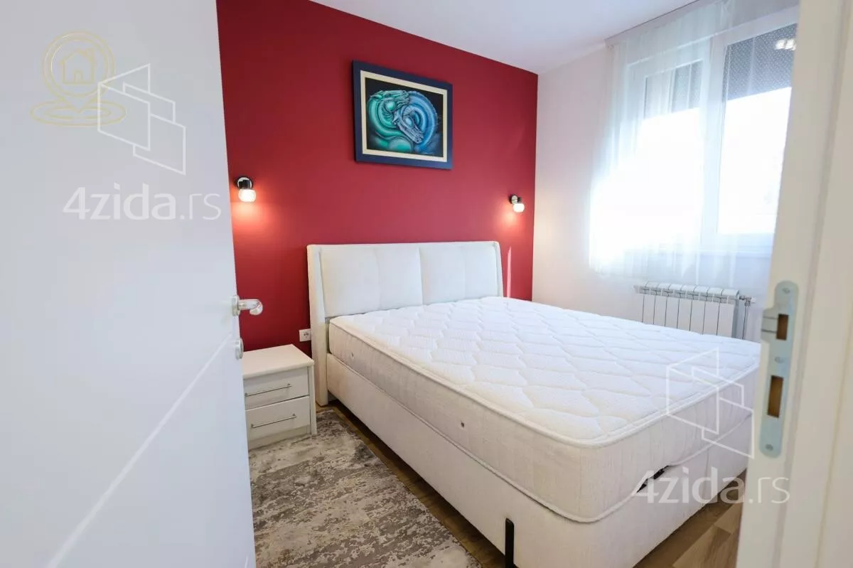 Petosoban stan | 4zida