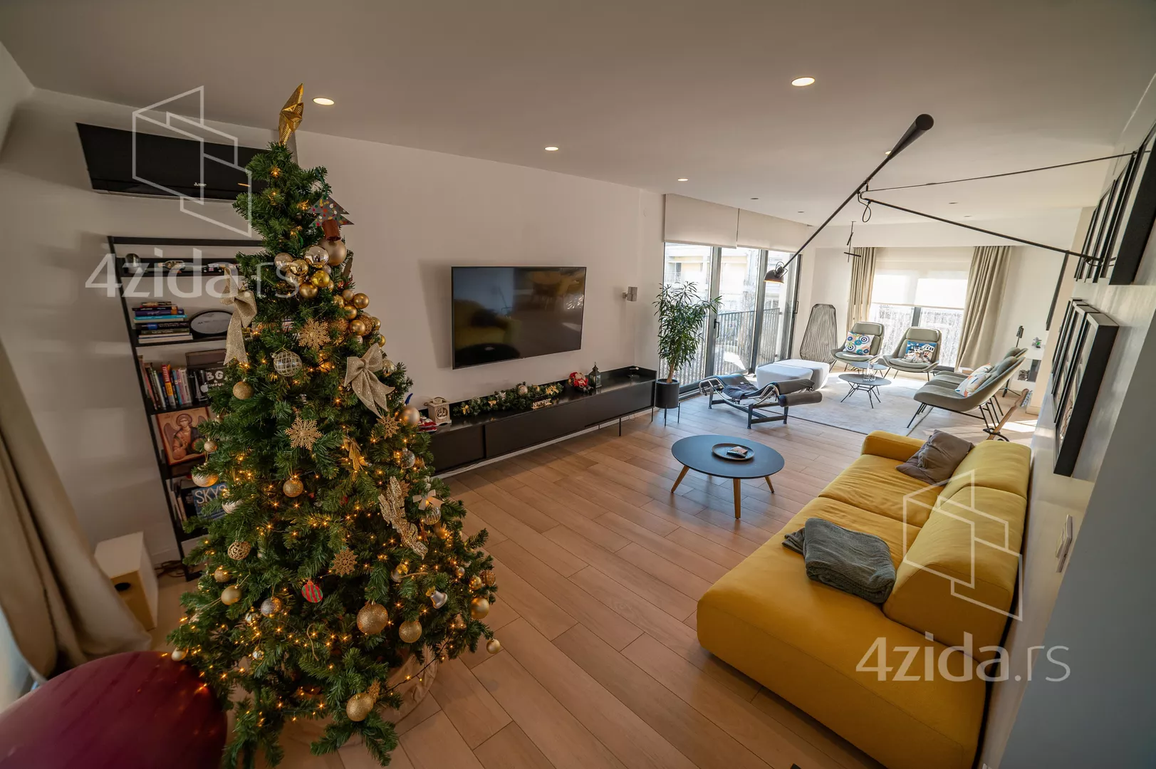 Petosoban stan | 4zida