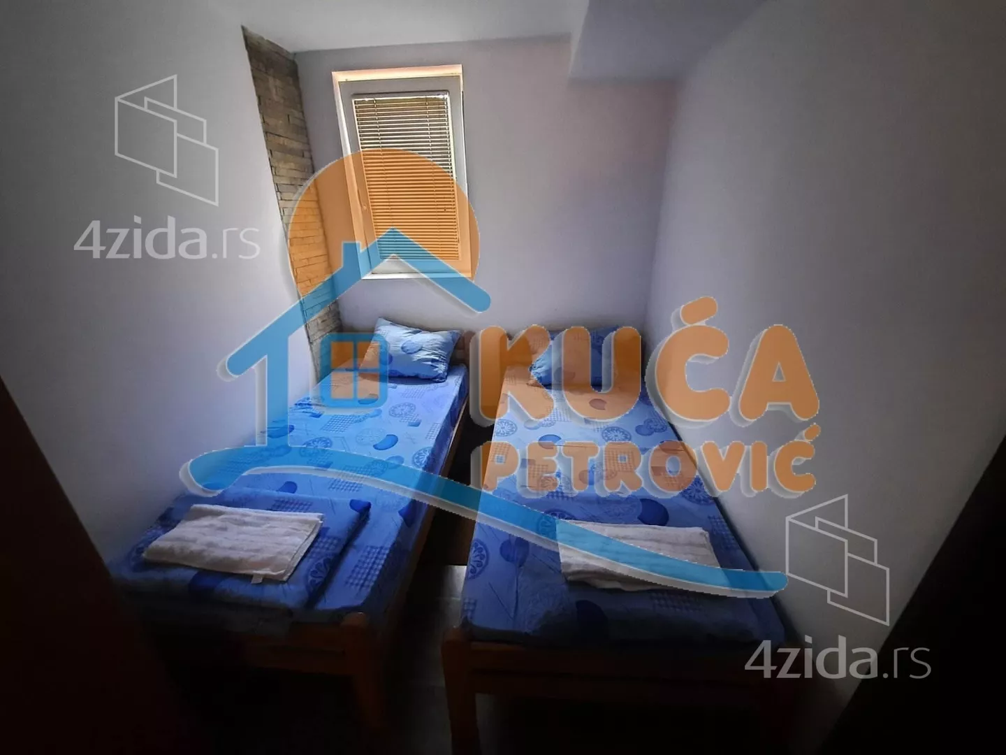Lokal | 4zida