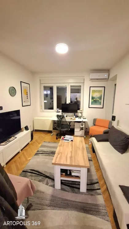 Cara Dušana | 4zida.rs