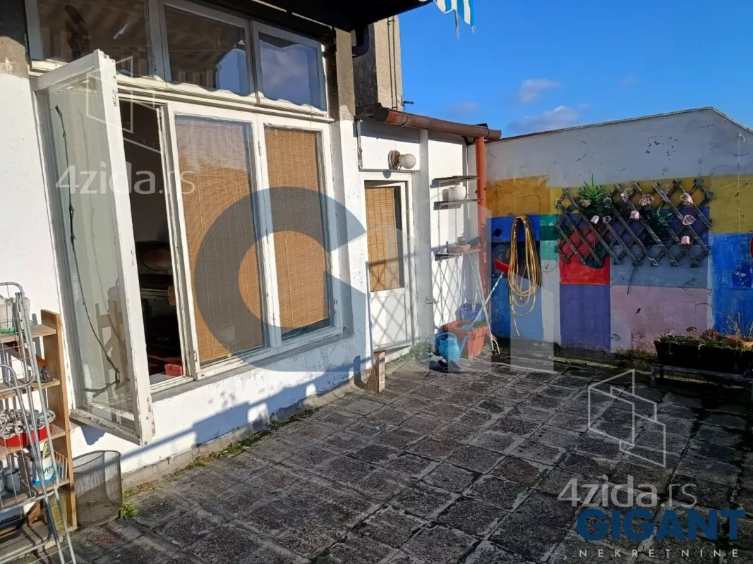 Petosoban stan | 4zida