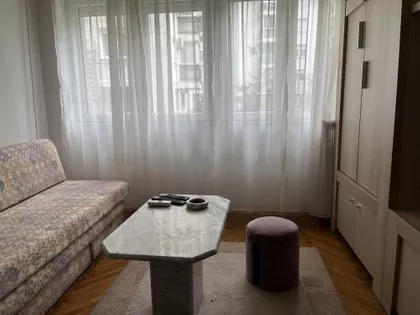 Jovana Ćirilova | 4zida.rs