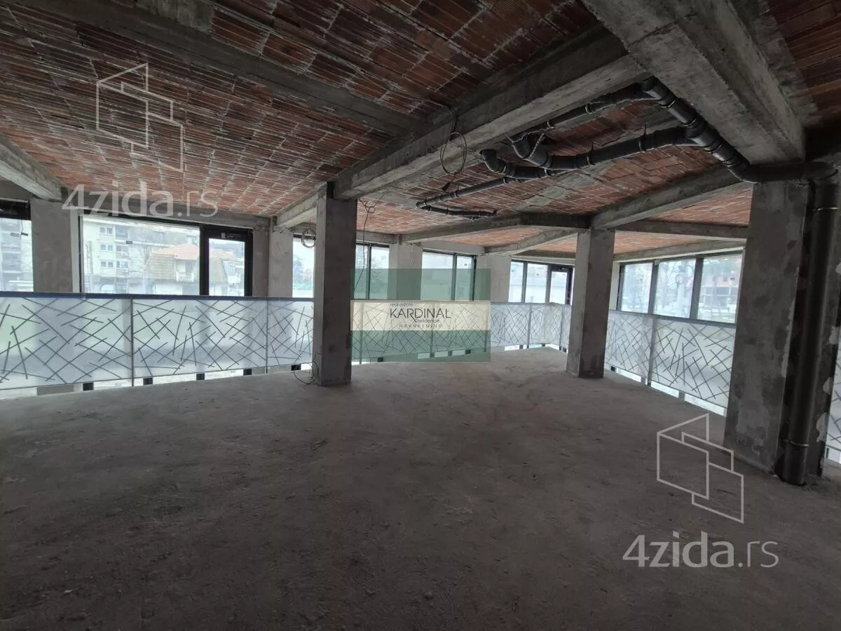 Poslovni prostor | 4zida