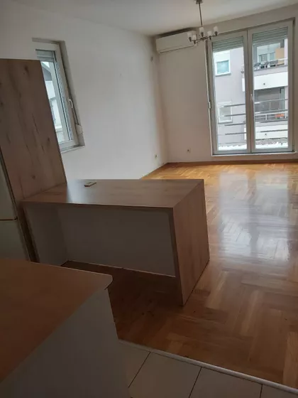 Miklošićeva | 4zida.rs