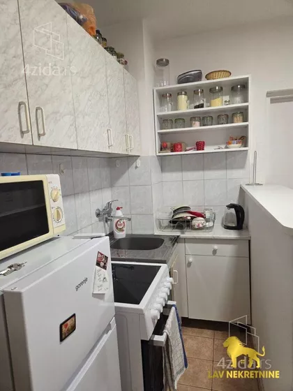 VALENTINA VODNIKA | 4zida.rs