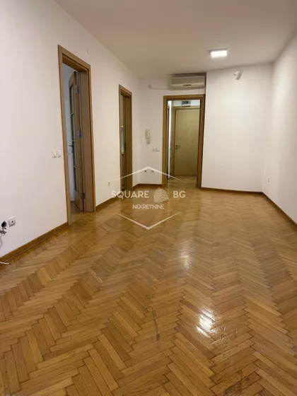 Gvozdićeva | 4zida.rs