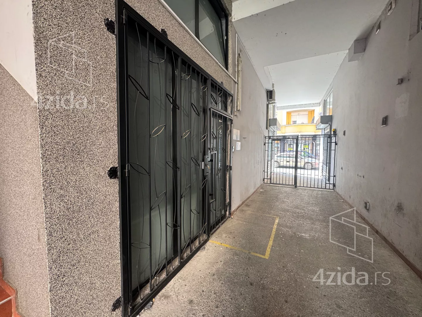 Lokal | 4zida