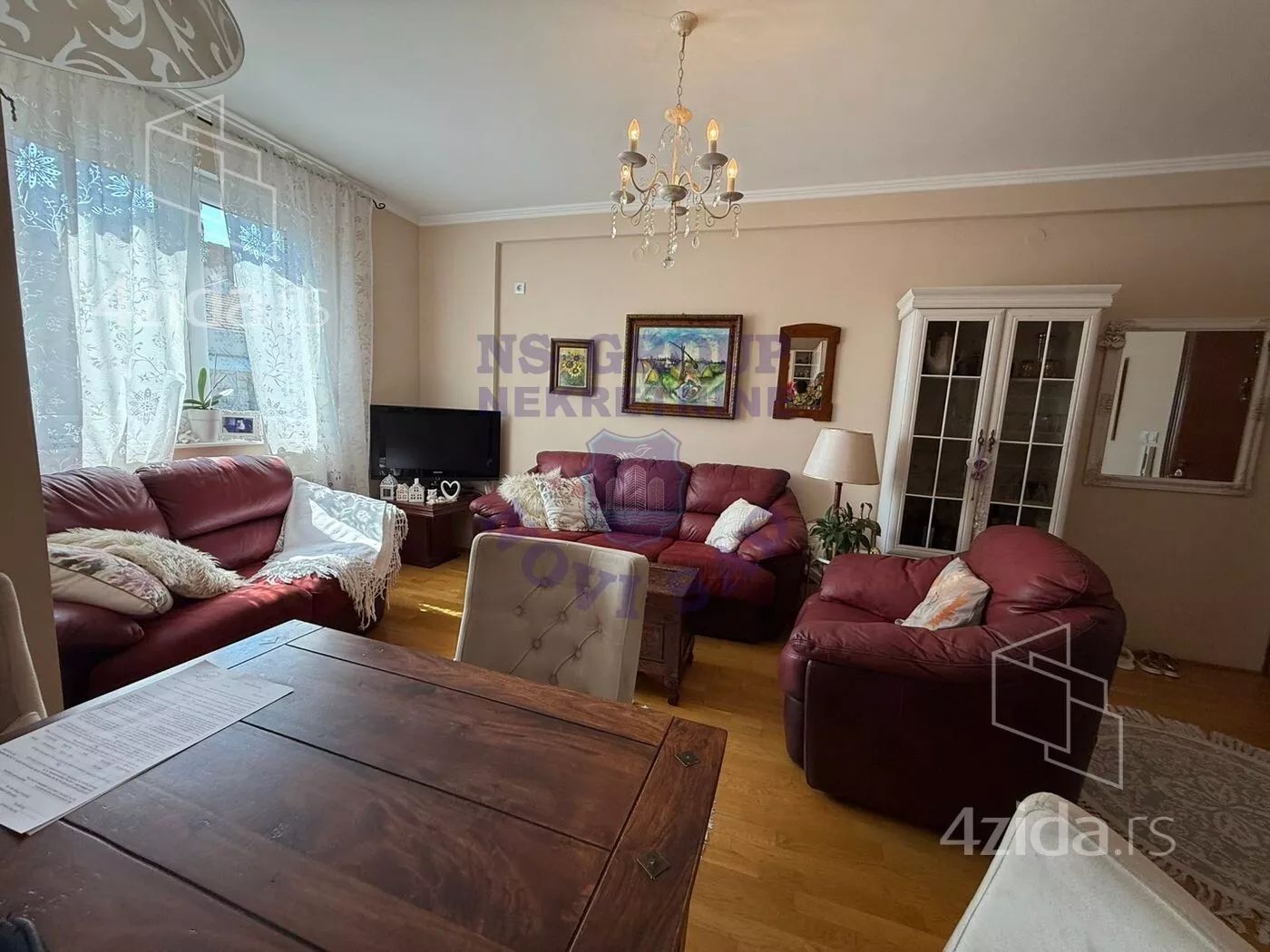 Troiposoban stan | 4zida