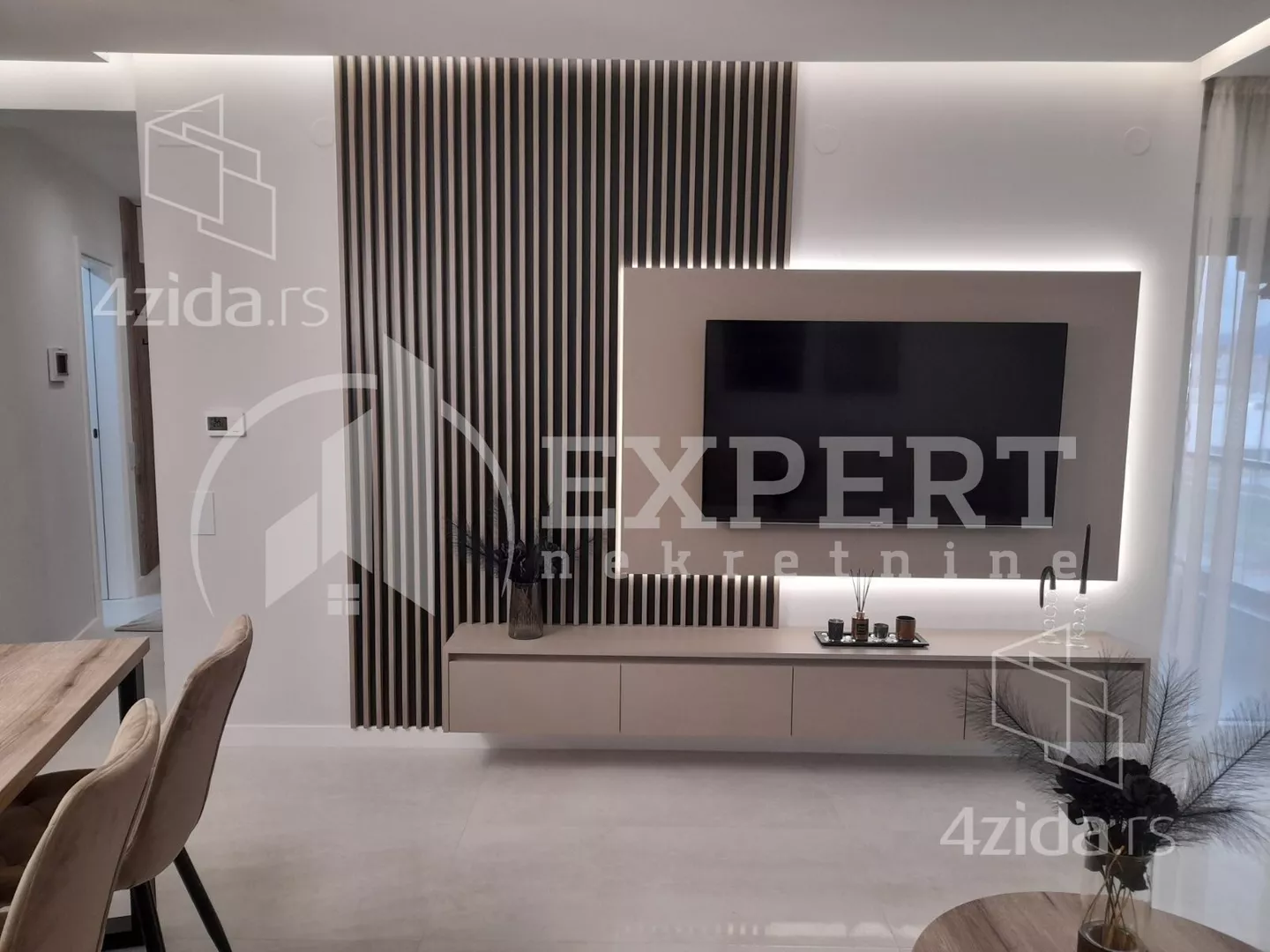 Dvoiposoban stan | 4zida