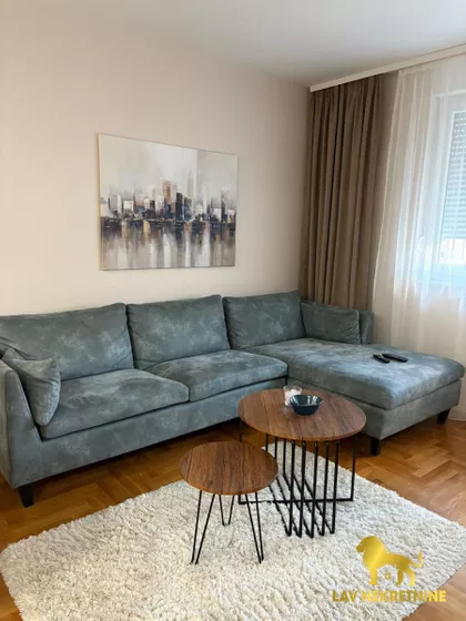LAZE KOSTIĆA | 4zida.rs