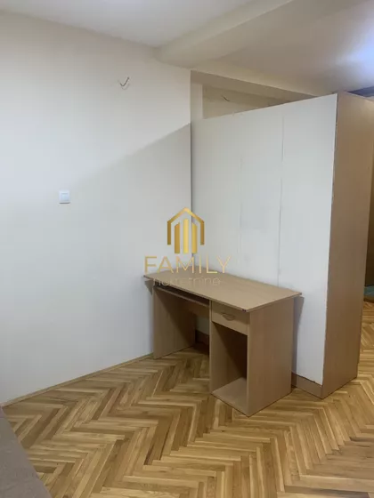 Petra Drapšina | 4zida.rs