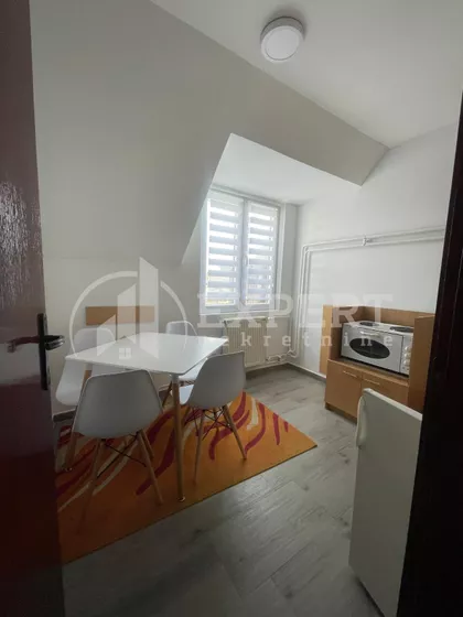 Prvomajska | 4zida.rs