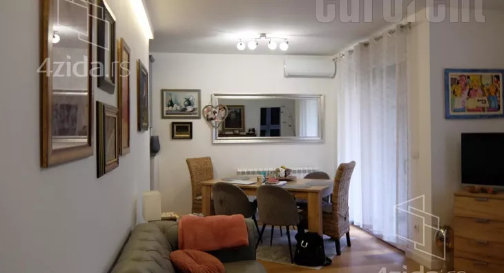 Petosoban stan | 4zida