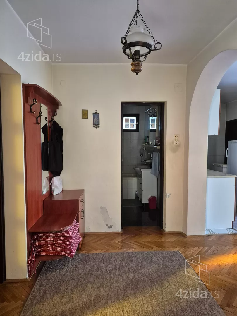 3-etažna kuća | 4zida