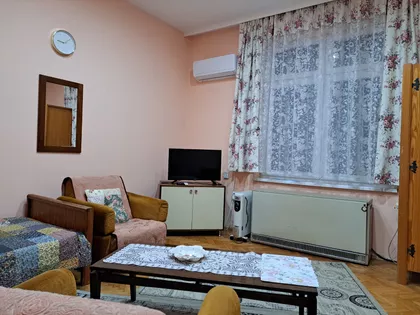 Vukov Spomenik | 4zida.rs