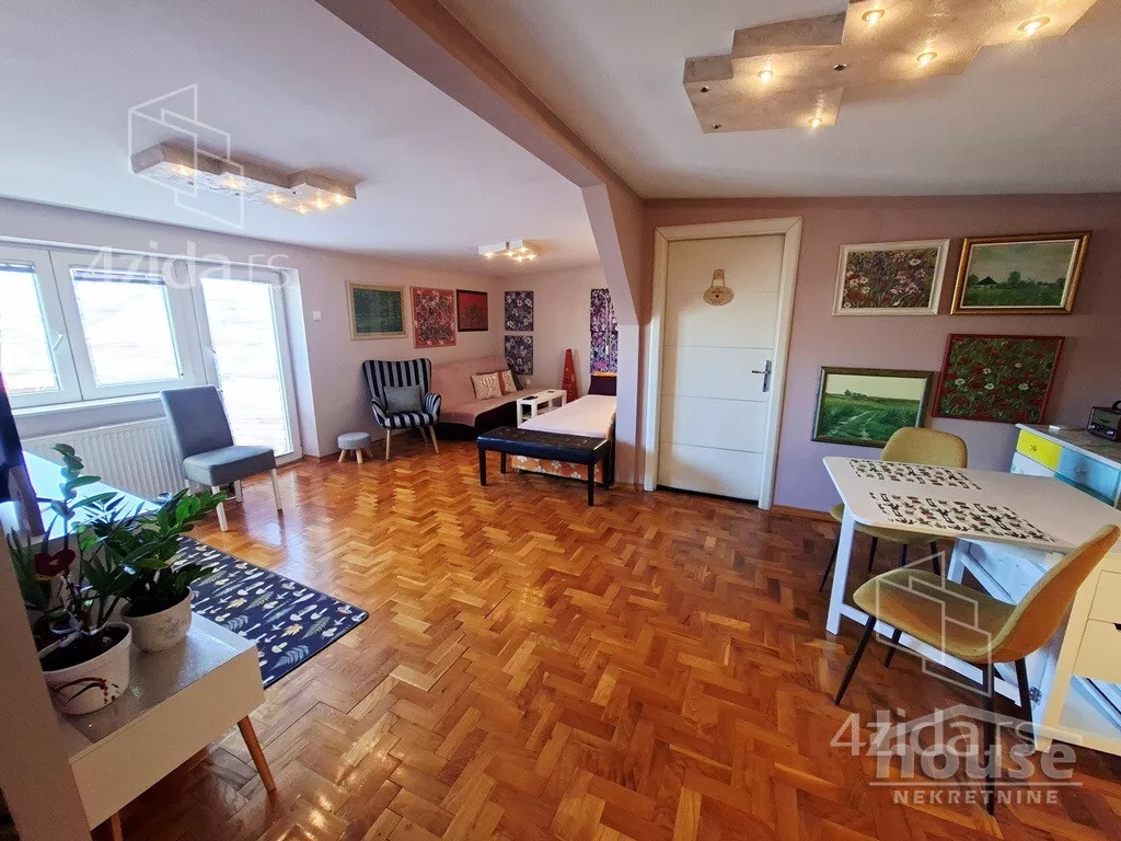 Troiposoban stan | 4zida