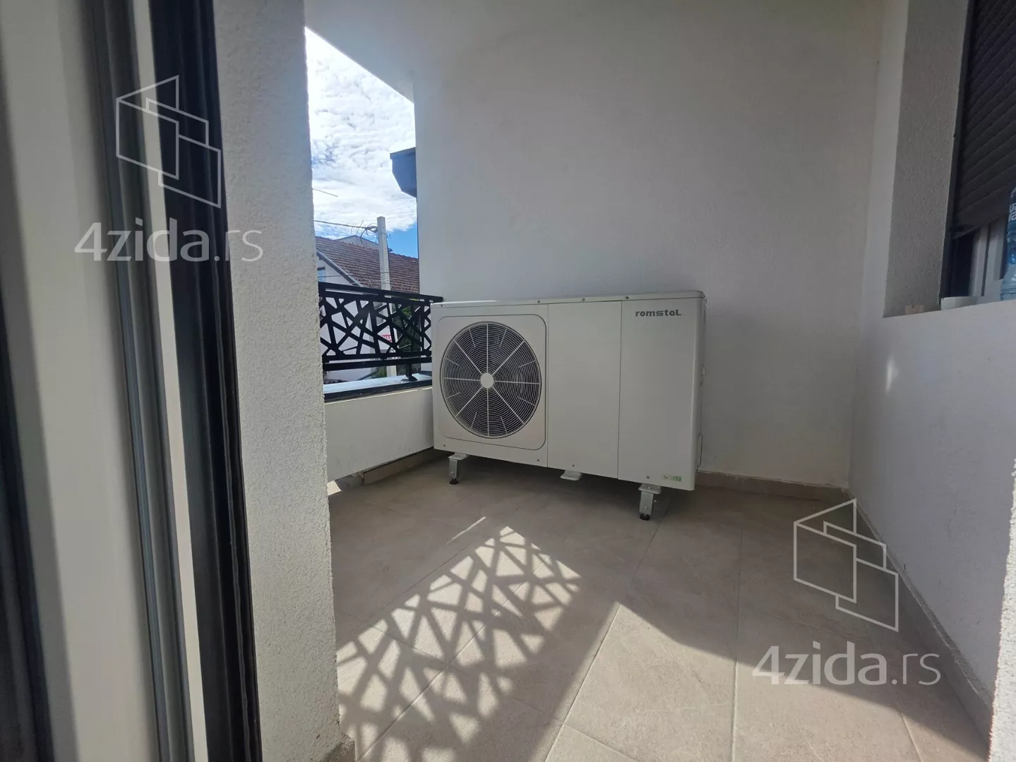 Troiposoban stan | 4zida