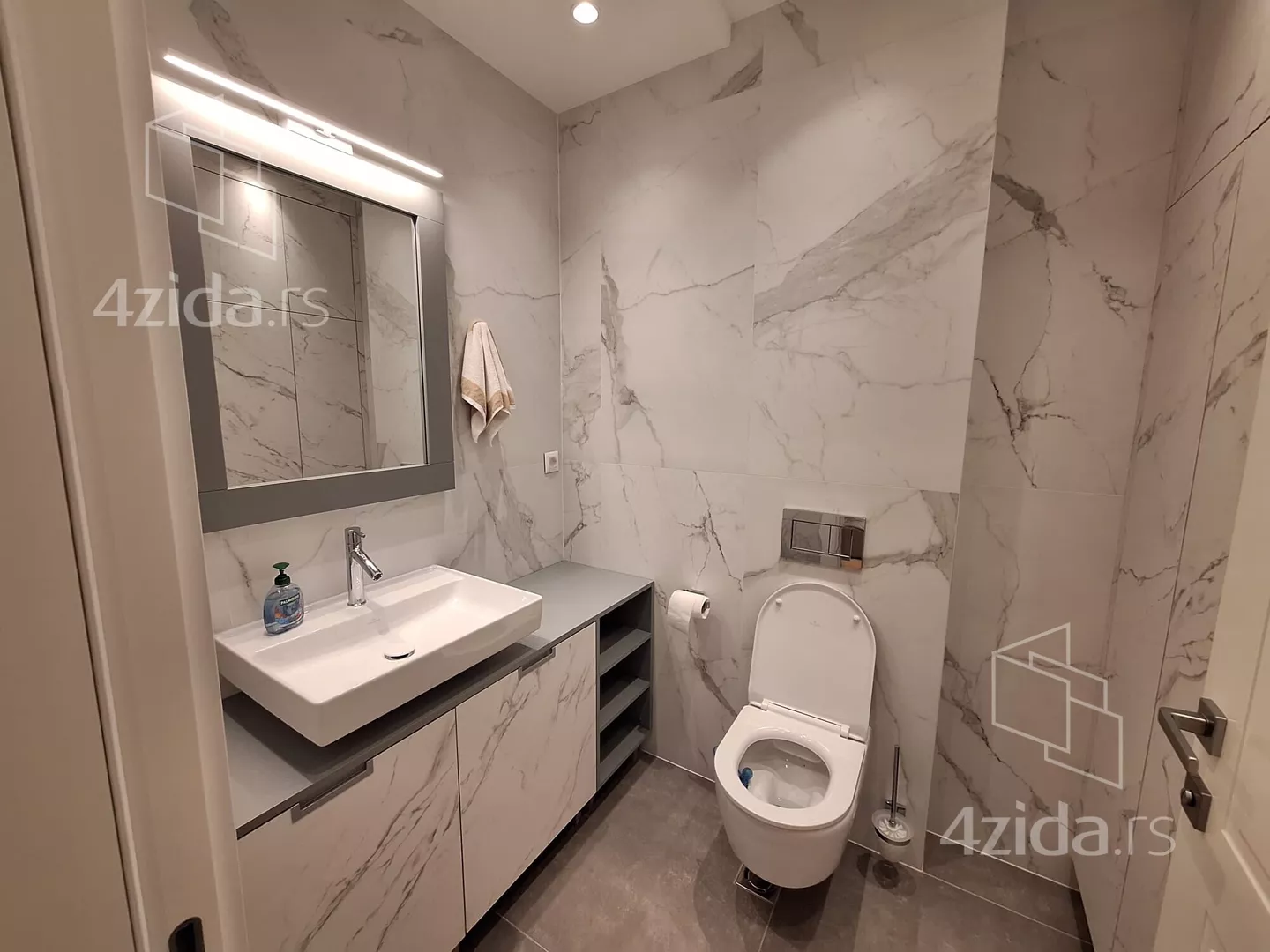 Četvorosoban stan | 4zida