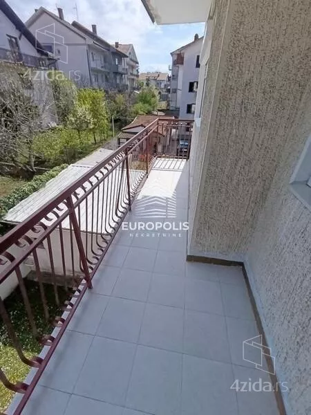 5-etažna kuća | 4zida