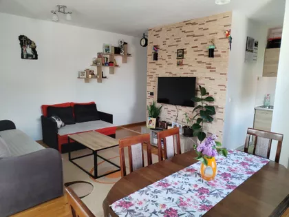 Sedamnaestog Oktobra | 4zida.rs