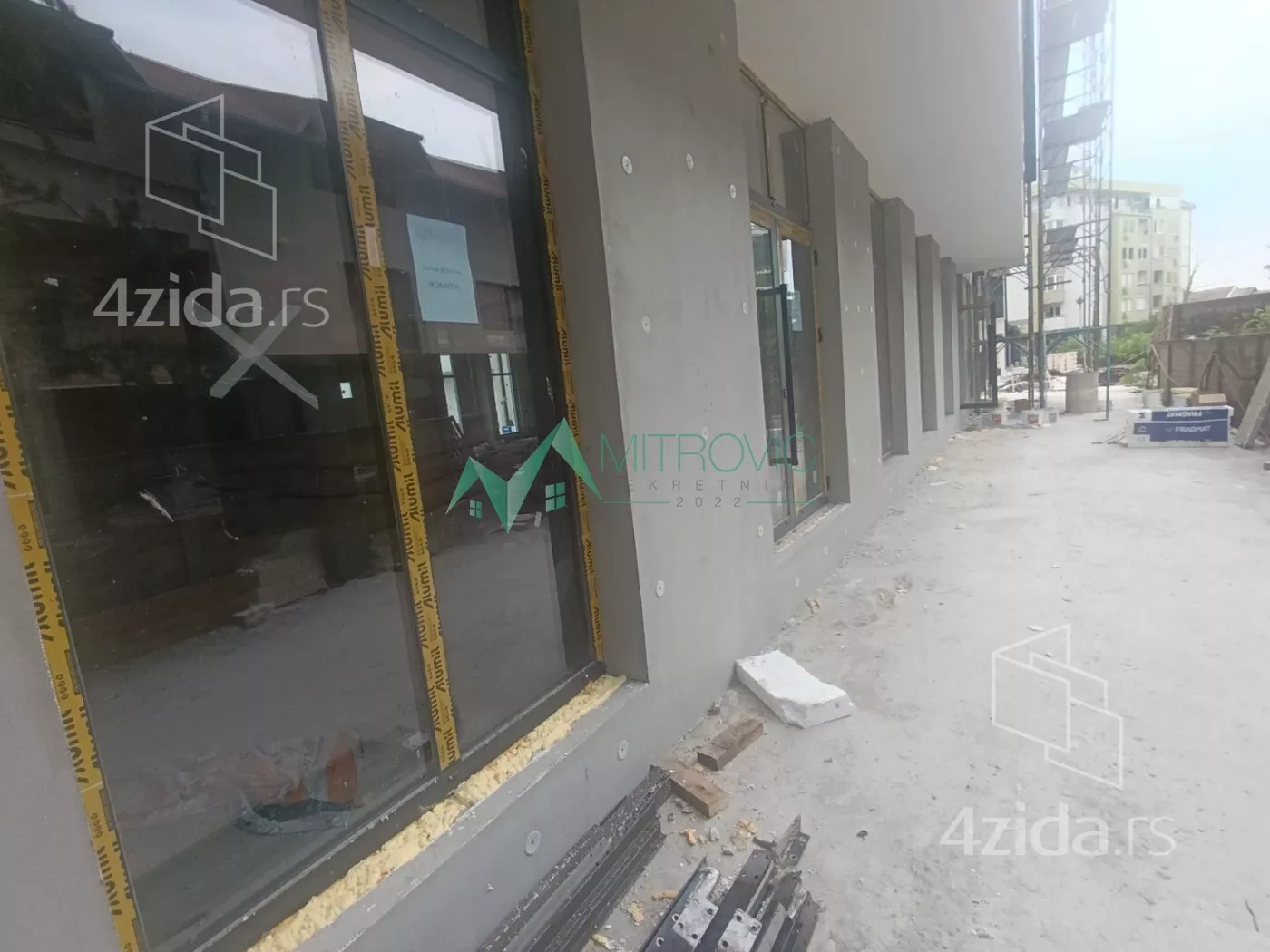 Lokal | 4zida