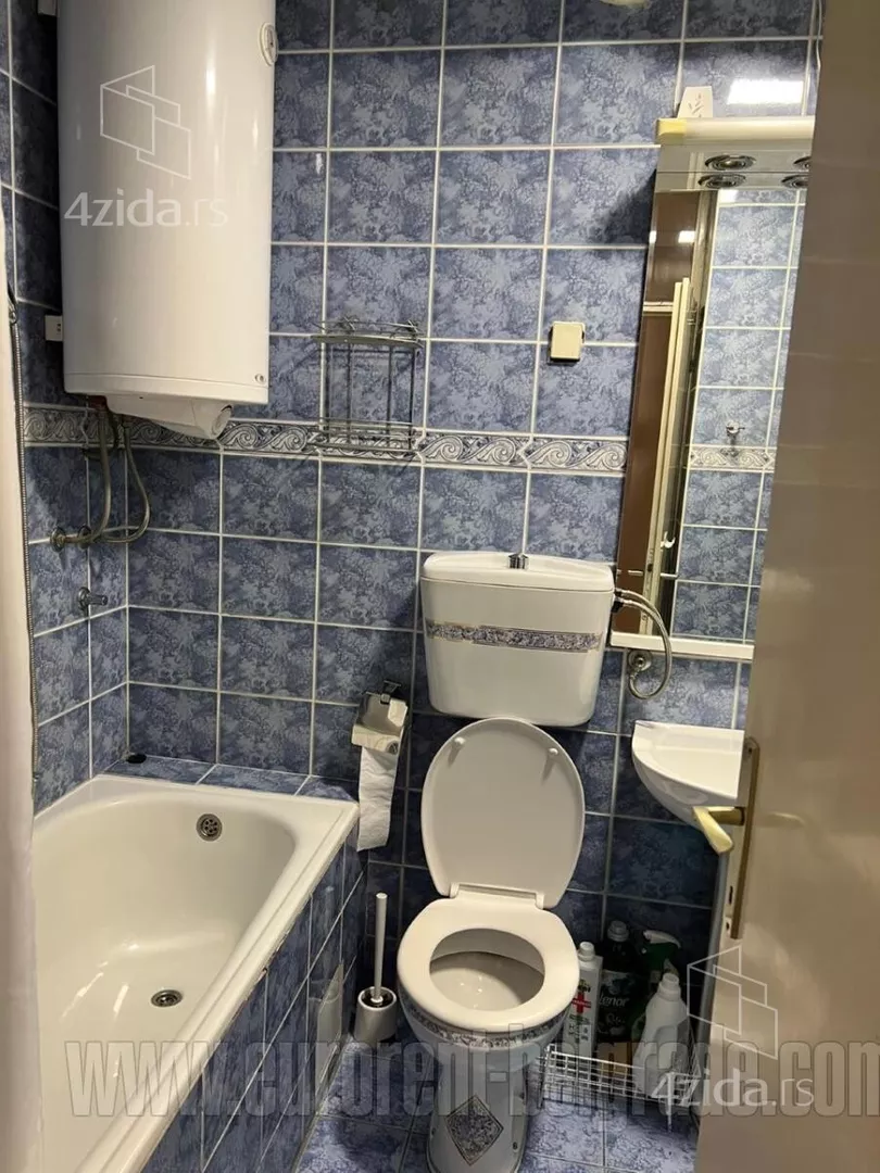 Troiposoban stan | 4zida