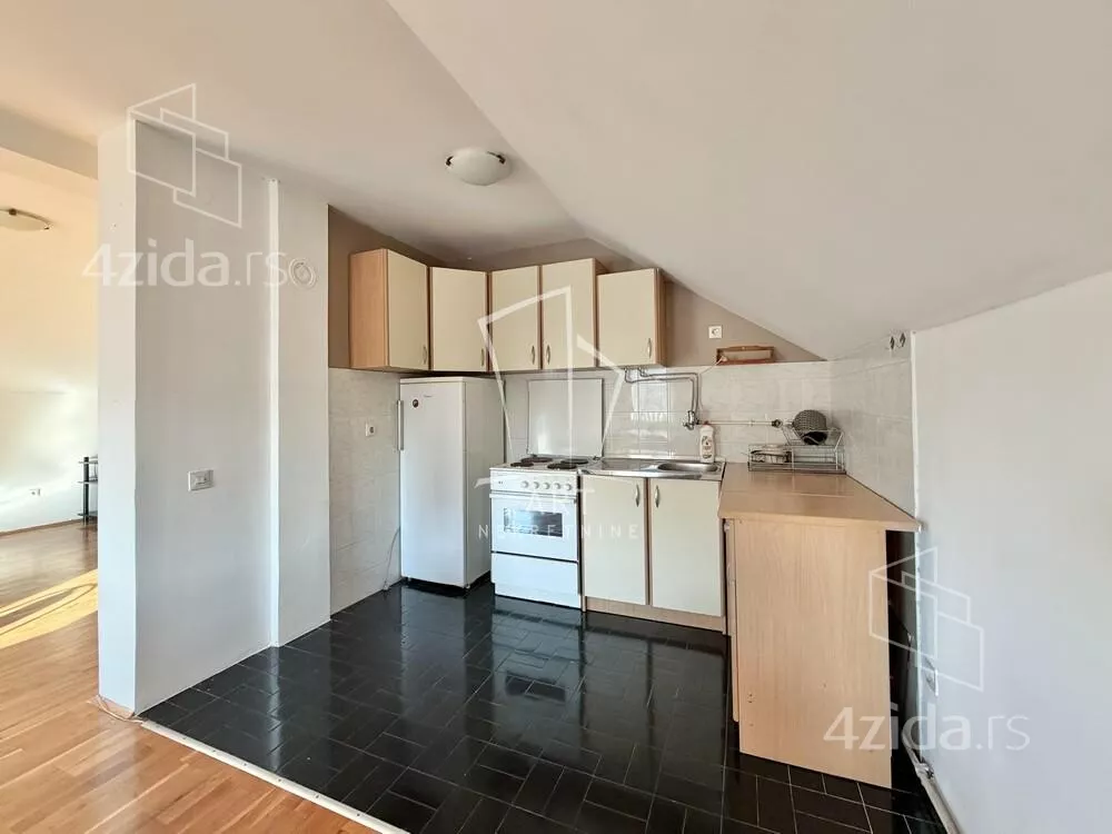 4-etažna kuća | 4zida