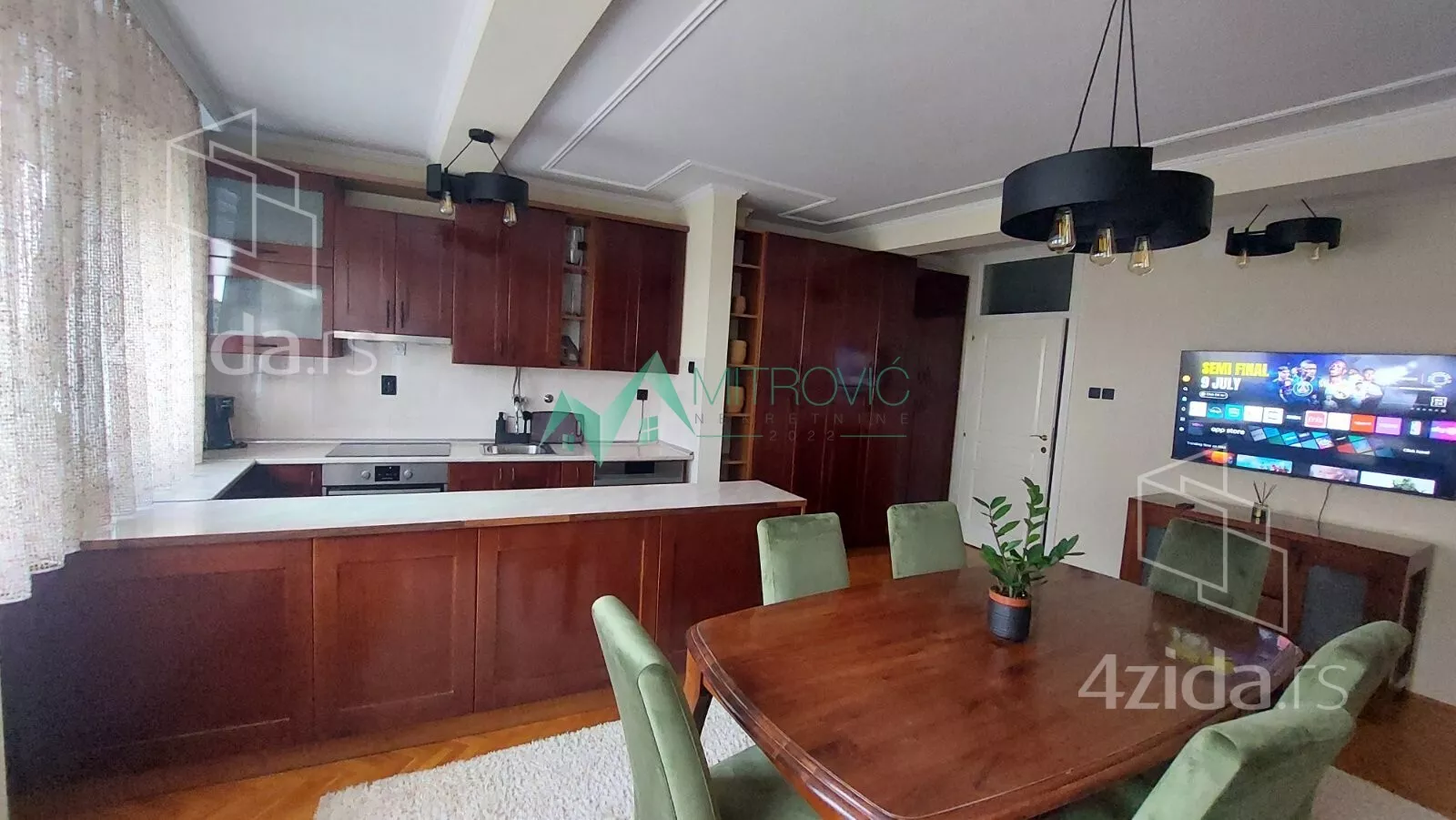 Troiposoban stan | 4zida