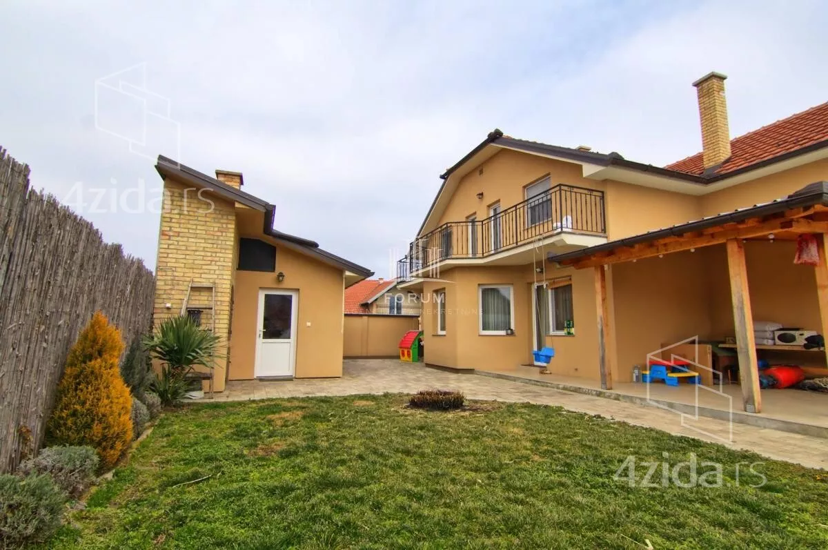 Kuća | 4zida