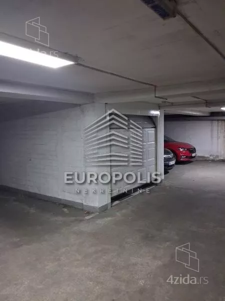 Garaža | 4zida