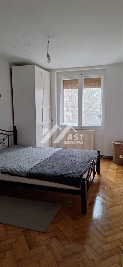 Olge Petrov | 4zida.rs