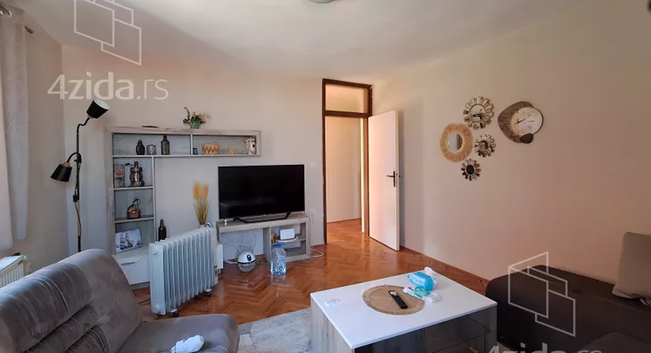 4-etažna kuća | 4zida