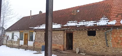 Jožef Atila 03 | 4zida.rs