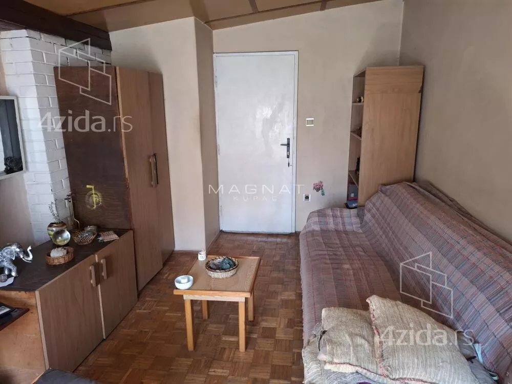 Četvoroiposoban stan | 4zida