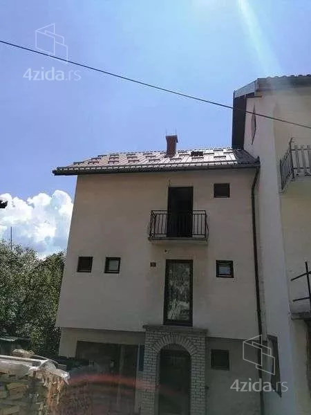 5-etažna kuća | 4zida