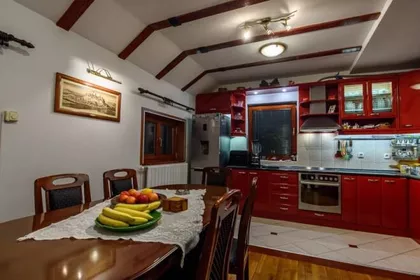 Šantićeva | 4zida.rs