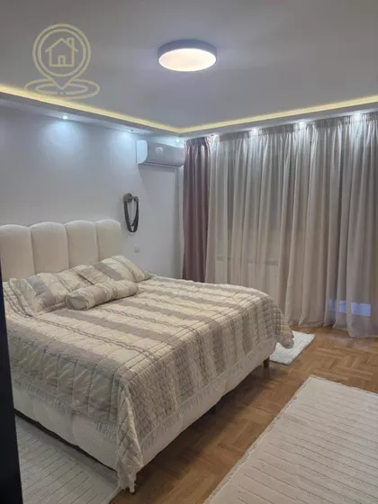 Krunski Venac | 4zida.rs