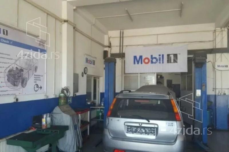 Poslovna zgrada | 4zida